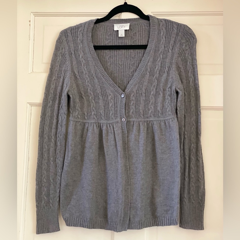 Anne Taylor Loft V-neck babydoll Cardigan with cable knit design